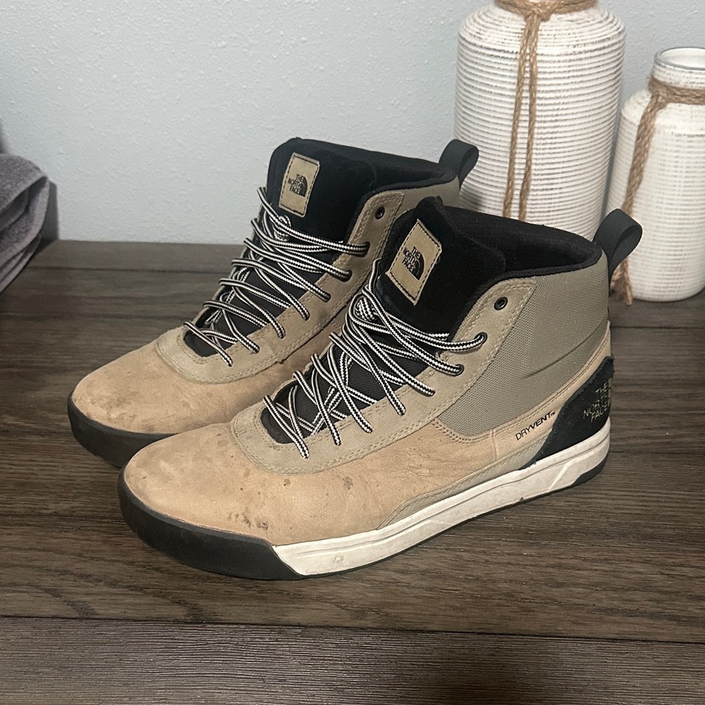 The North Face Men's Beige and Black Sneakers